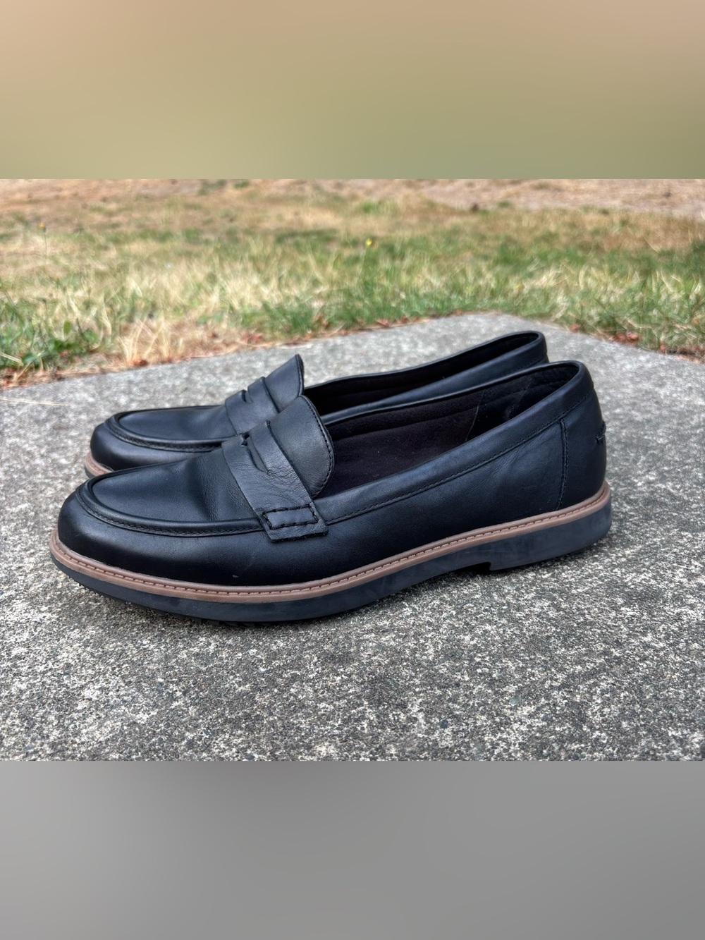 Clarks Black Leather Penny Loafers Women’s Size 10 Classic Comfort Shoes